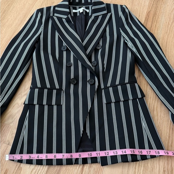 Veronica Beard $650 Miller Dickey Blazer Jacket Pinstripe Black White Size 2 - Picture 9 of 12